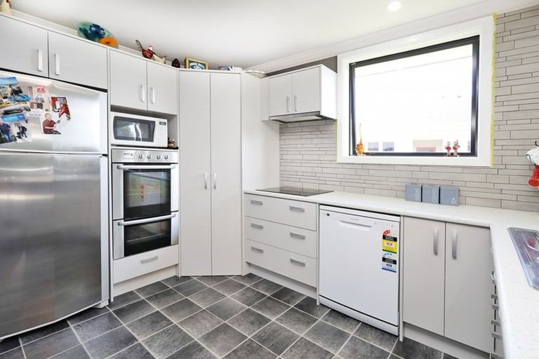 Photo of property in 20 Liemen Street, Otautau, 9610