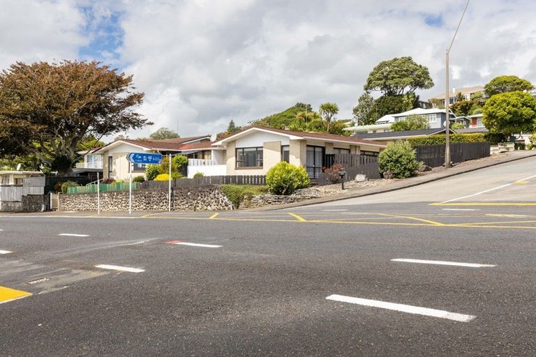 Photo of property in 345 Devon Street West, New Plymouth, 4310