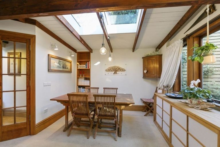 Photo of property in 28 Ascot Street, Thorndon, Wellington, 6011