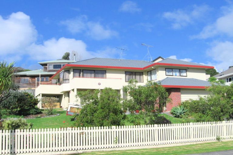 Photo of property in 55 Esther Place, Red Beach, 0932