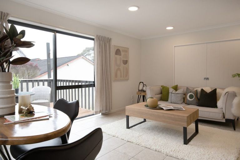 Photo of property in 9 Travis View Drive, Fairview Heights, Auckland, 0632