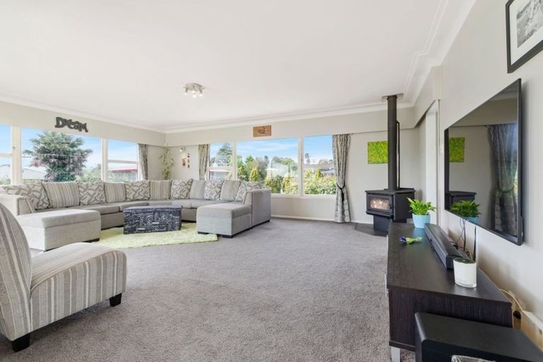 Photo of property in 8 Halberg Street, Papakura, 2110