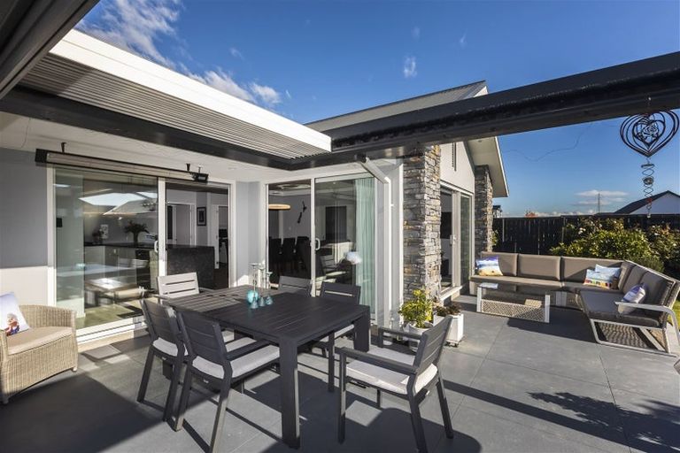 Photo of property in 10 Gerard Place, Rangiora, 7400