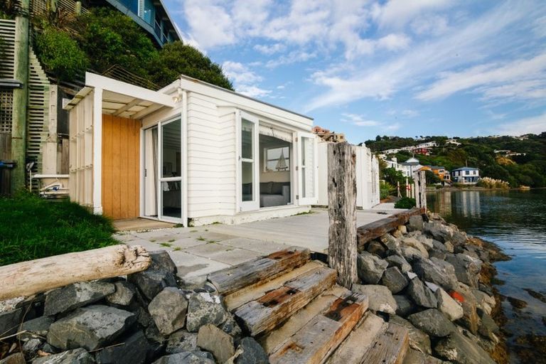 Photo of property in 18c Trevor Terrace, Paremata, Porirua, 5024