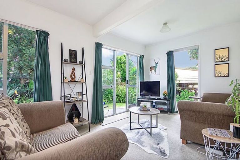 Photo of property in 423 Bucklands Beach Road, Bucklands Beach, Auckland, 2012
