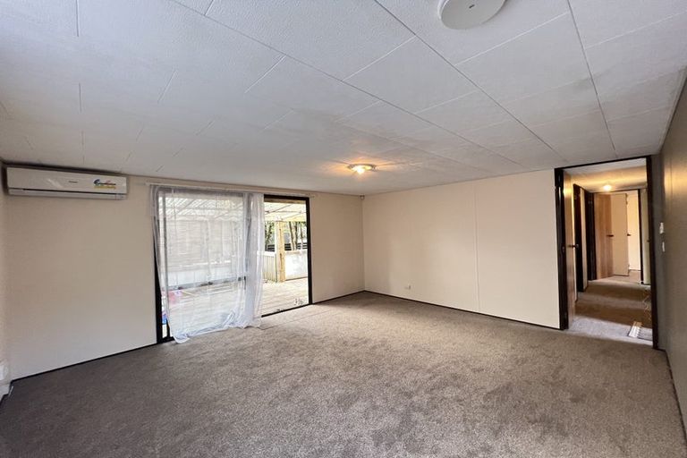Photo of property in 2/26a Woodglen Road, Glen Eden, Auckland, 0602