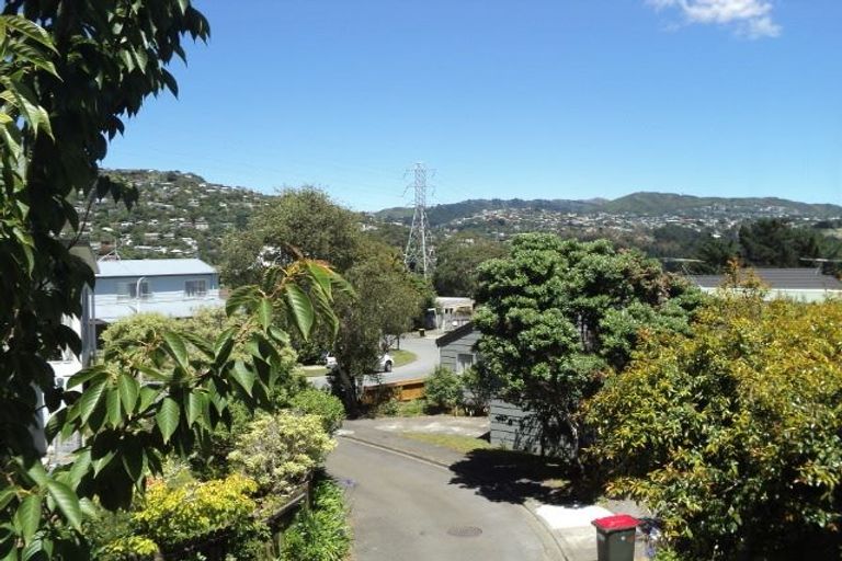 Photo of property in 3 Sasanqua Way, Crofton Downs, Wellington, 6035