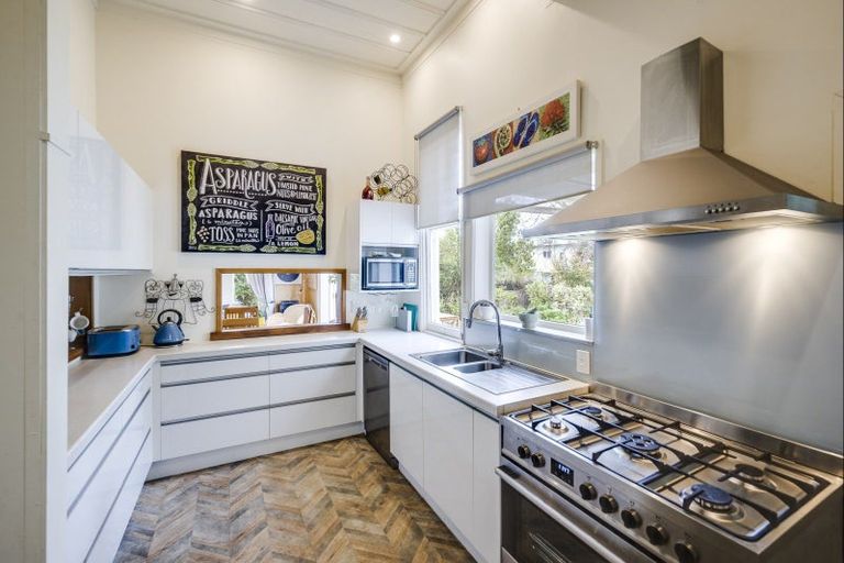 Photo of property in 506 Market Street South, Hastings, 4122