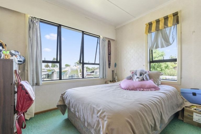 Photo of property in 23 Tironui Station Road East, Papakura, 2112