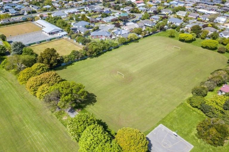 Photo of property in 2/9 Braemar Place, Avonside, Christchurch, 8061