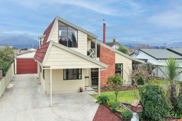 Photo of property in 3 Blomfield Place, Motueka, 7120