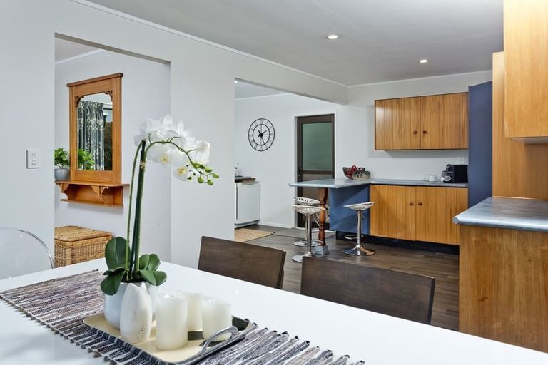 Photo of property in 1/24 Reynolds Place, Torbay, Auckland, 0630