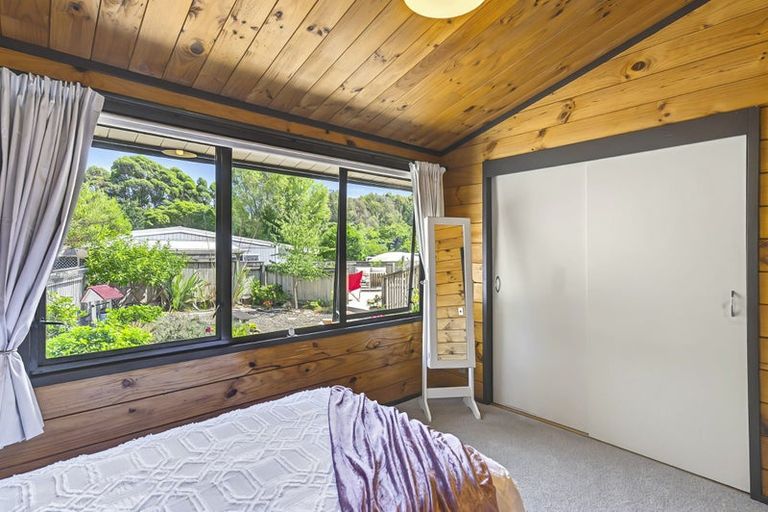 Photo of property in 222 Main Road South, Raumati South, Paraparaumu, 5032