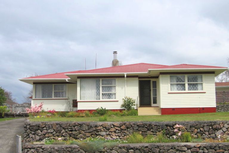 Photo of property in 15 Jade Place, Pukehangi, Rotorua, 3015