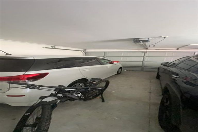 Photo of property in 155c Hobsonville Road, West Harbour, Auckland, 0618