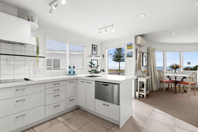 Photo of property in 1/40 The Esplanade, Westshore, Napier, 4110