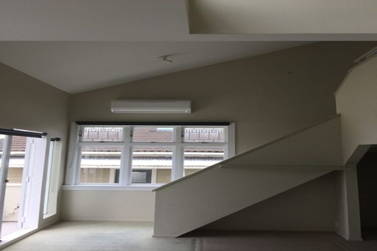 Photo of property in 15 Kerr Street, Devonport, Auckland, 0624