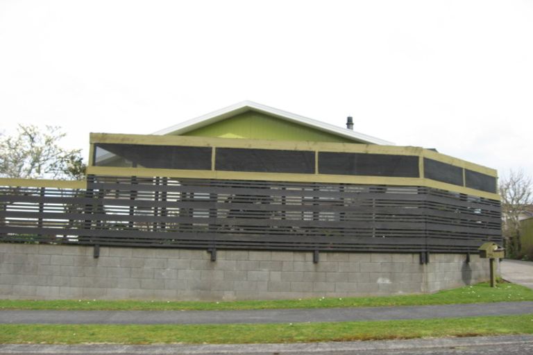 Photo of property in 25 Kowhai Street, Inglewood, 4330