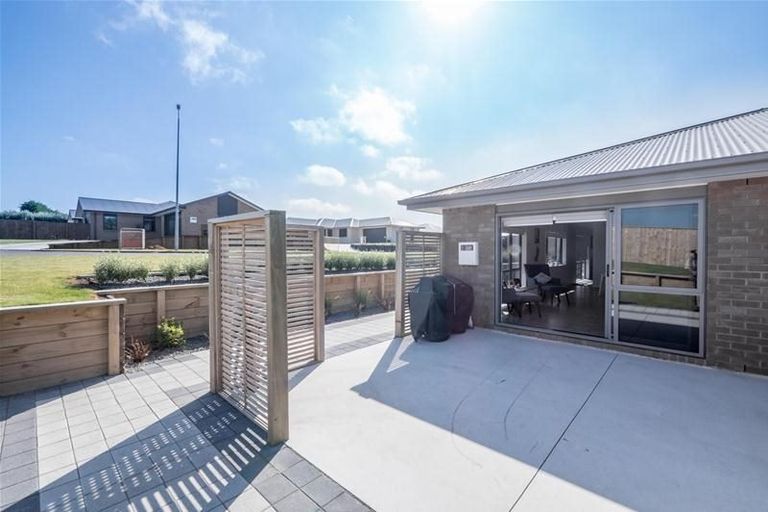 Photo of property in 7 Nikau Place, Hawera, 4610