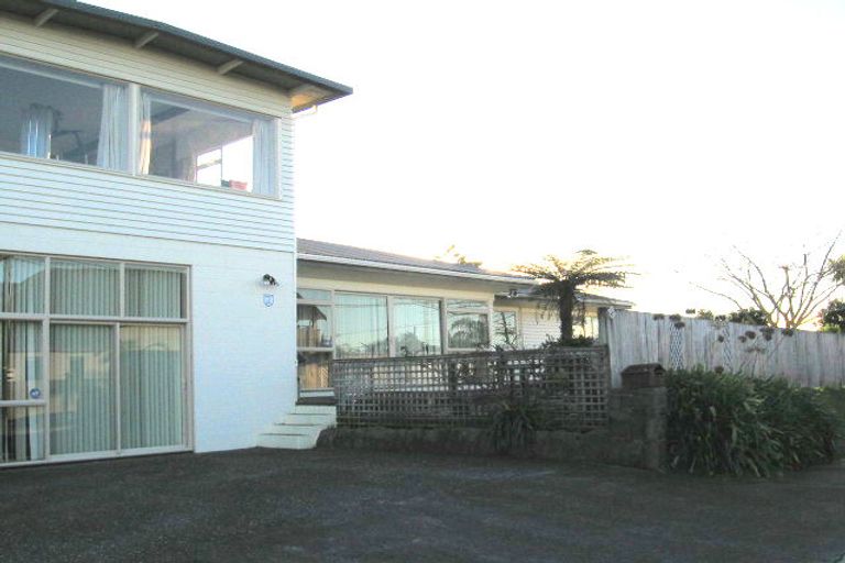 Photo of property in 10 Gull Lane, Mairangi Bay, Auckland, 0630