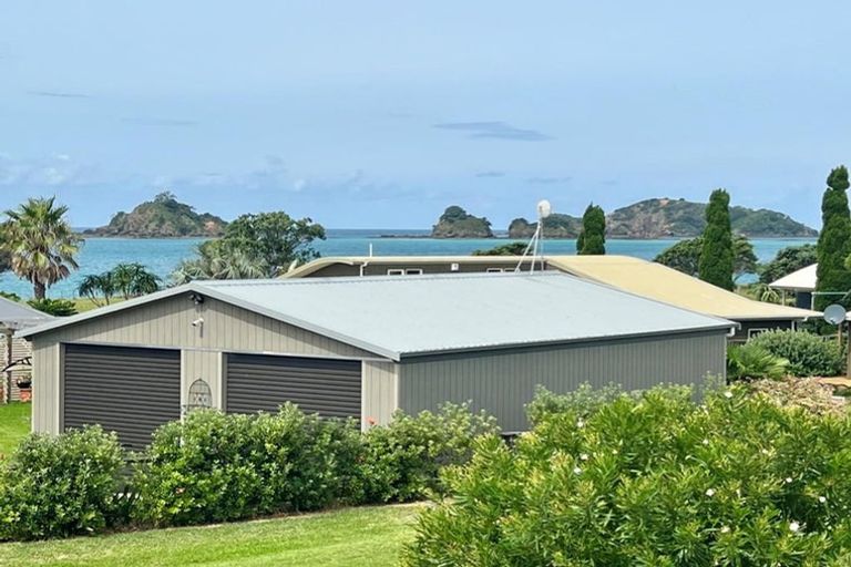 Photo of property in 2 Ngatiwai Place, Whangaruru, Russell, 0184