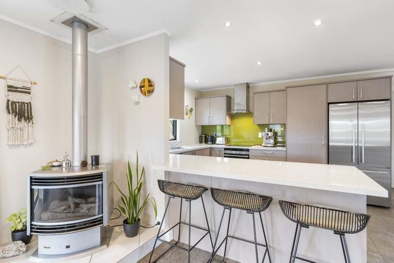 Photo of property in 22 Houston Place, Bayview, Auckland, 0629