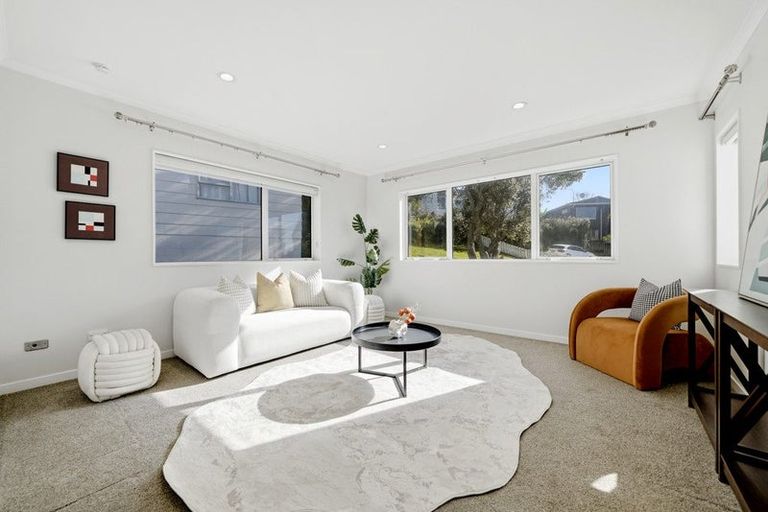 Photo of property in 152a Weatherly Road, Torbay, Auckland, 0630