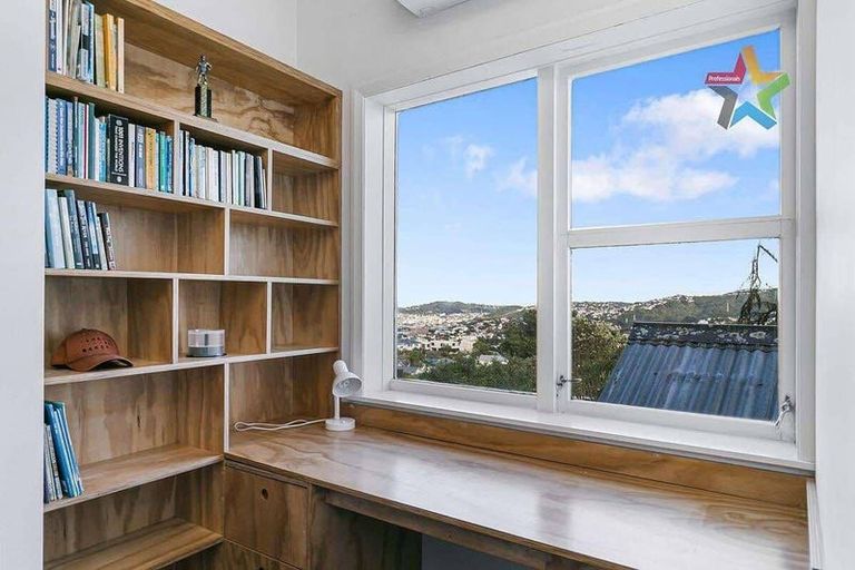 Photo of property in 68 Bedford Street, Northland, Wellington, 6012