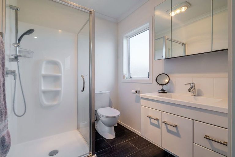 Photo of property in 2 Morocco Terrace, Kelvin Grove, Palmerston North, 4414