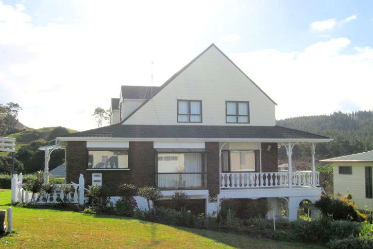 Photo of property in 114 Titiro Place, Onemana, Whangamata, 3691