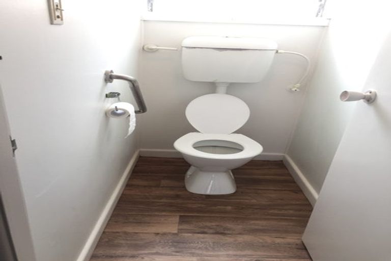 Photo of property in 32 Barbary Avenue, Kelston, Auckland, 0602