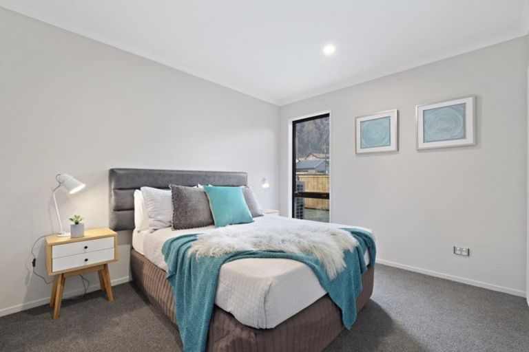 Photo of property in 8 Shepherd Road, Jacks Point, Queenstown, 9371