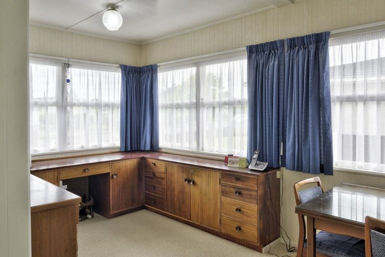 Photo of property in 11 Fairbrother Street, Carterton, 5713