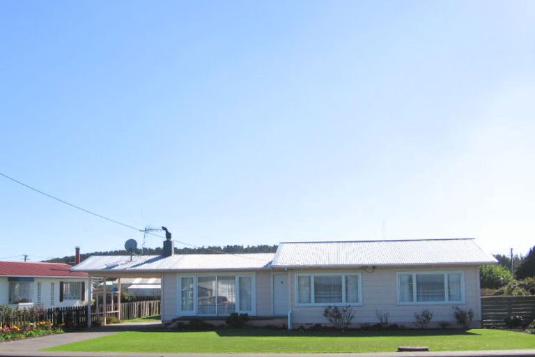 Photo of property in 57 Seabury Avenue, Foxton Beach, Foxton, 4815