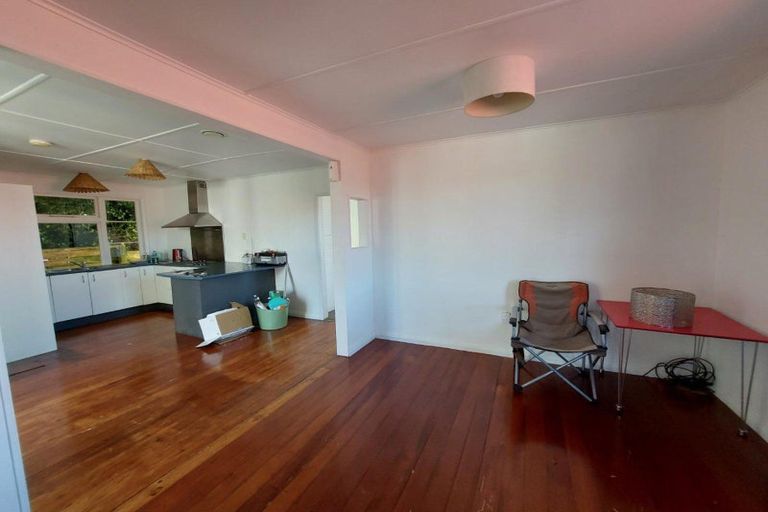Photo of property in 132 Pioneer Road, Moturoa, New Plymouth, 4310