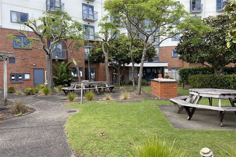 Photo of property in 1l/10 Crown Lynn Place, New Lynn, Auckland, 0600
