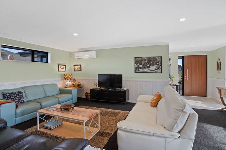 Photo of property in 18 Claremont Crescent, Amberley, 7410