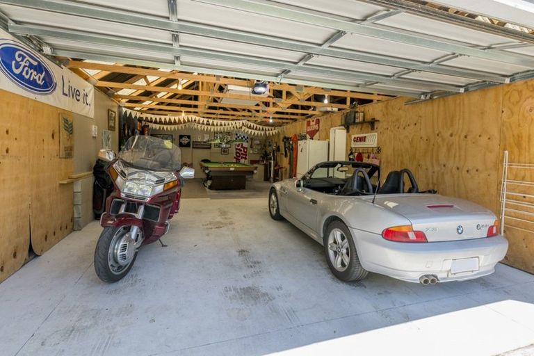 Photo of property in 2 Macarthur Street, Levin, 5510