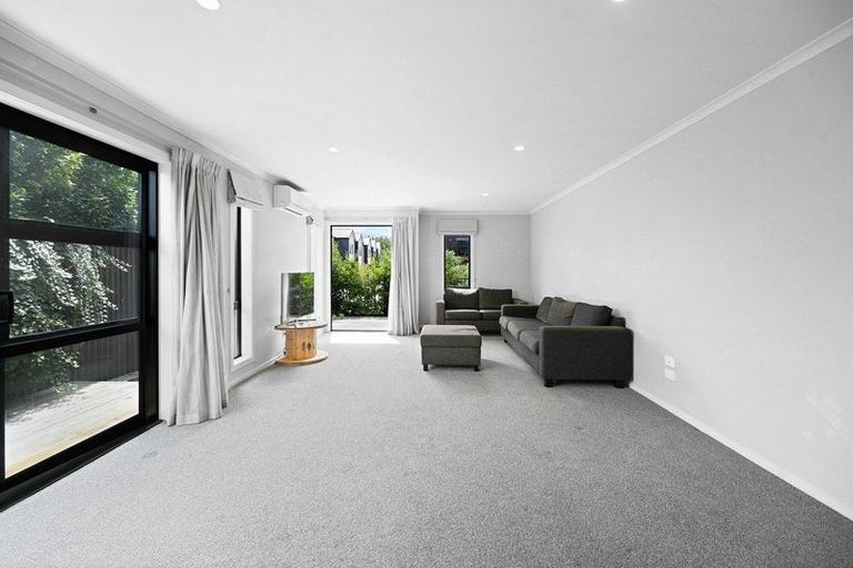 Photo of property in 1/3 Charlemont Street, Whitiora, Hamilton, 3200