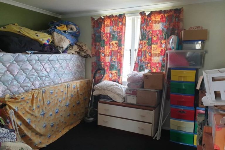 Photo of property in 80 Railway Street, Eltham, 4322