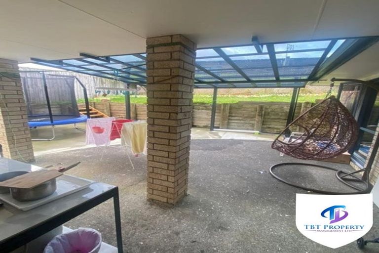 Photo of property in 11 Arrowsmith Drive, Clover Park, Auckland, 2019