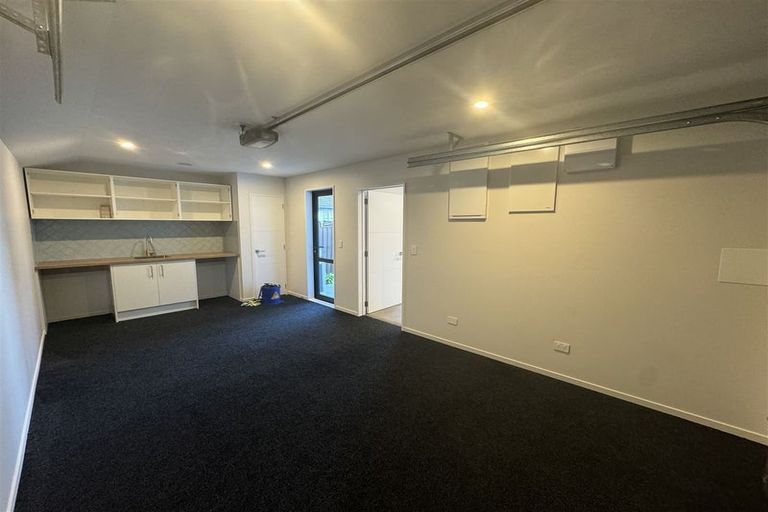 Photo of property in 11a Northcote Road, Northcote, Christchurch, 8052