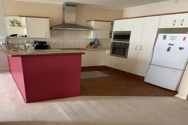 Photo of property in Town End Apartments And Courtena, 3b/30 Allen Street, Te Aro, Wellington, 6011