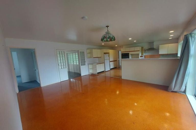 Photo of property in 302 Pine Valley Road, Dairy Flat, Silverdale, 0992