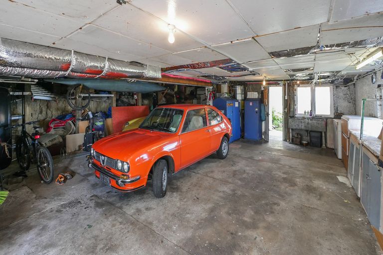 Photo of property in 40 Tomahawk Road, Andersons Bay, Dunedin, 9013