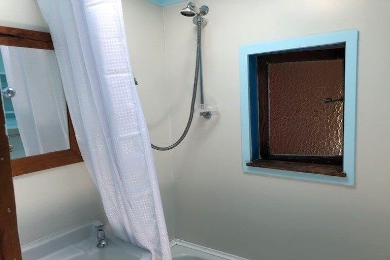 Photo of property in 96 Rosetta Road, Raumati South, Paraparaumu, 5032