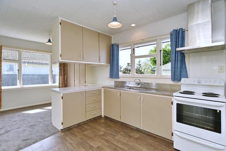 Photo of property in 34 Appleby Crescent, Burnside, Christchurch, 8053