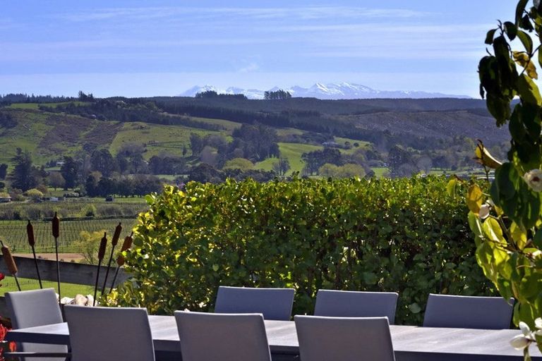 Photo of property in 18 Katania Heights, Brightwater, 7022