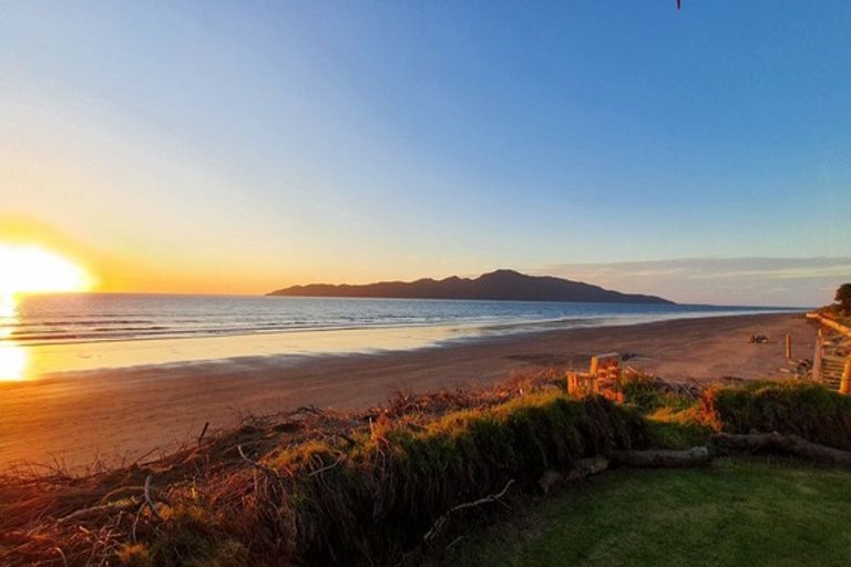 Photo of property in 5 Raebern Lane, Raumati Beach, Paraparaumu, 5032