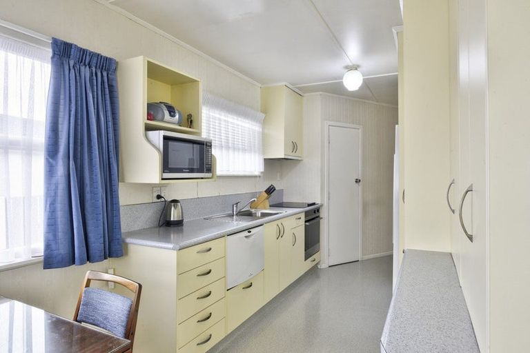 Photo of property in 11 Fairbrother Street, Carterton, 5713